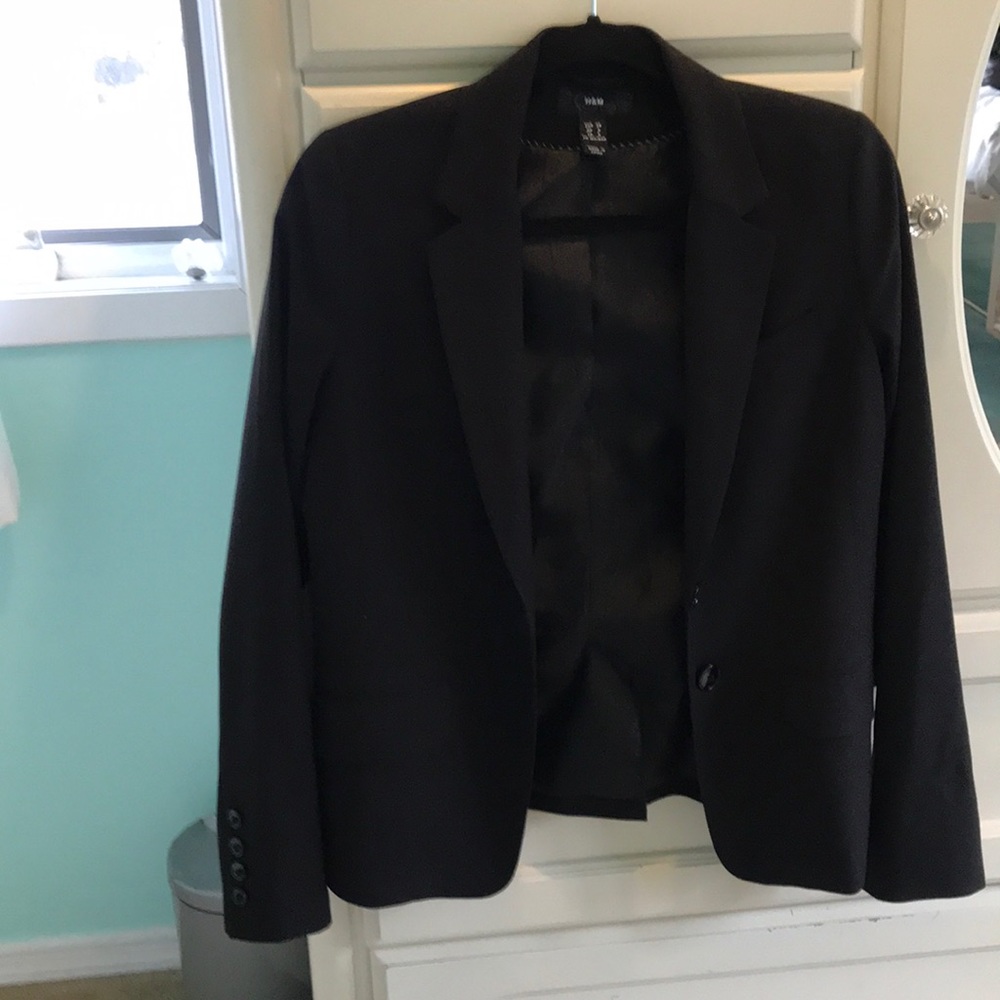 Ladies black blazer worn once to an interview